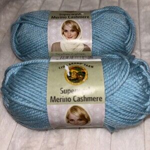 Disc Lot Seafoam 2 Lion Brand Superwash Merino Cashmere Yarn  123 Lot 60077